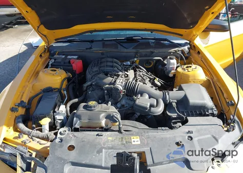 2011 Ford Mustang V6 Premium z USA, uszkodzony, nr VIN 1ZVBP8AM7B5154583